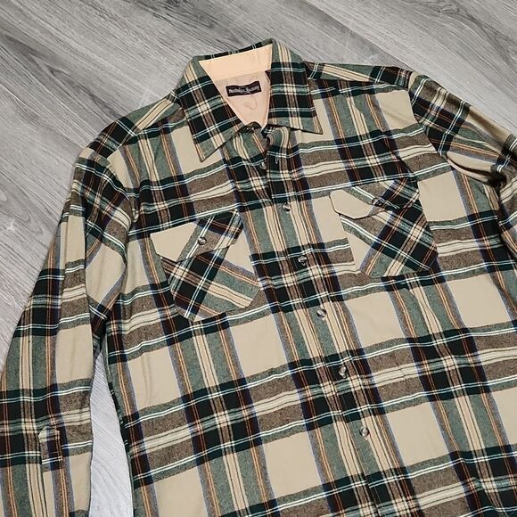 Vintage Green & Tan NW Territory Plaid Flannel Shirt - Picture 2 of 6